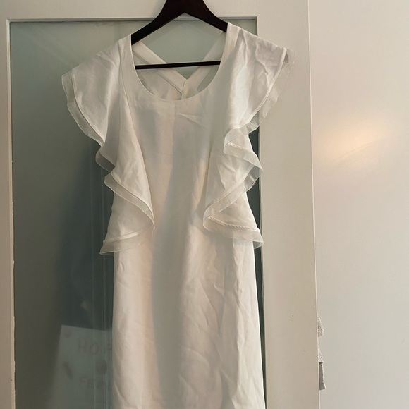 Club Monaco mini size 6 in ivory. - Picture 2 of 2